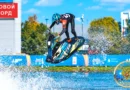 Максим Шумилов выполняет трюк на аквабайке во время фристайла на воде
